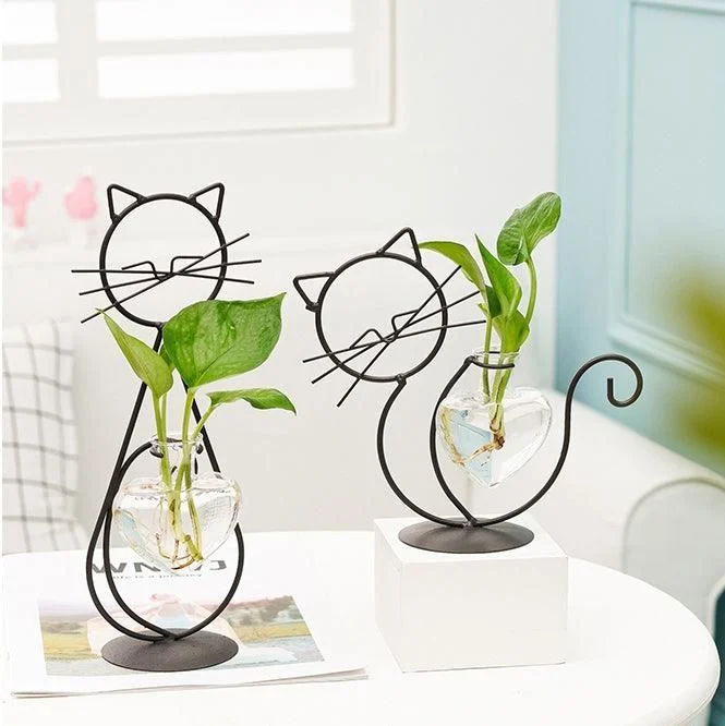 528Ec775-410D-46Ce-A013-5Cdf06879C09.Webp simple cat iron flower hydroponic vase