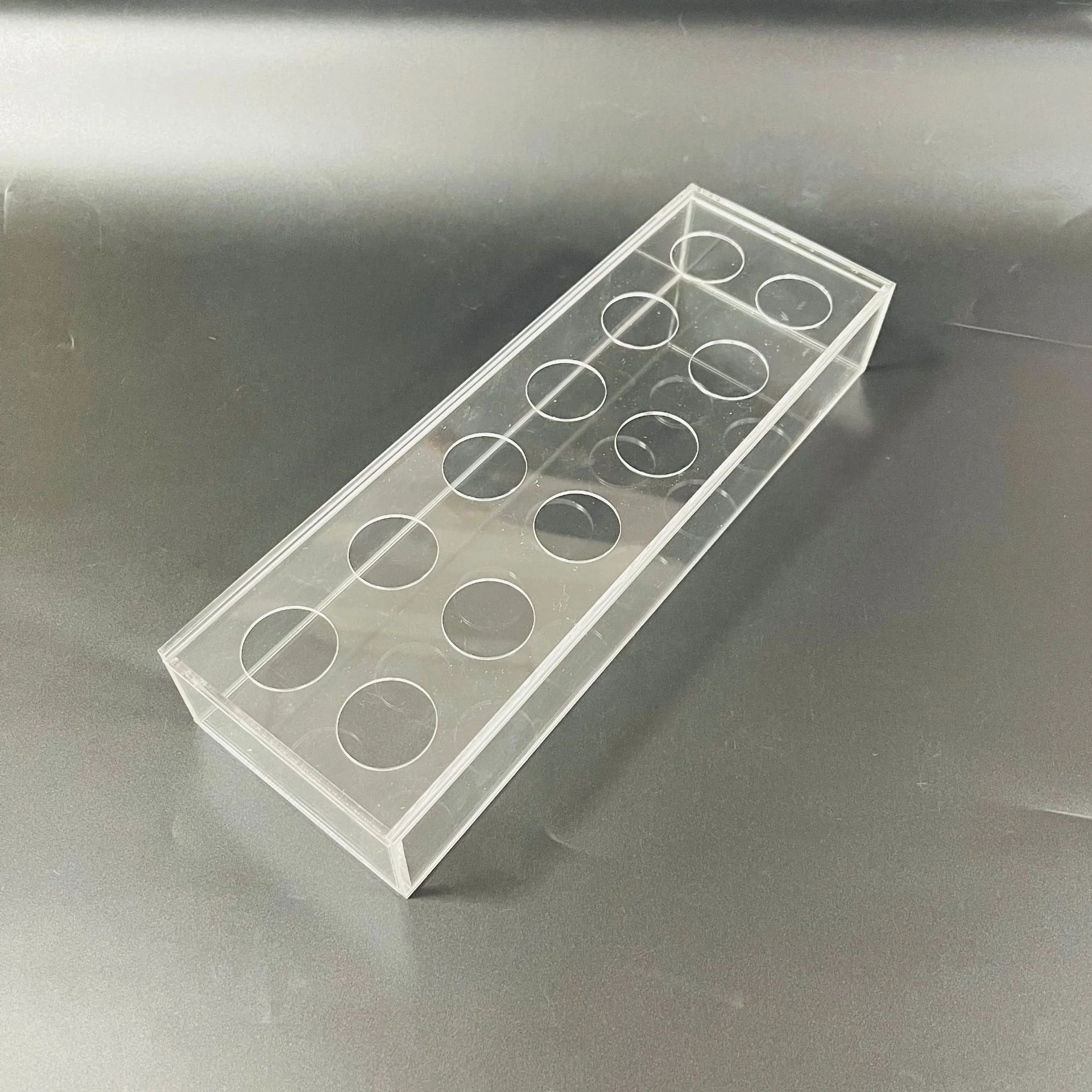 843A82C5-156C-4B03-Bcee-3D9E5B39D3F1.Webp rectangular hydroponic vase porous multi-specification